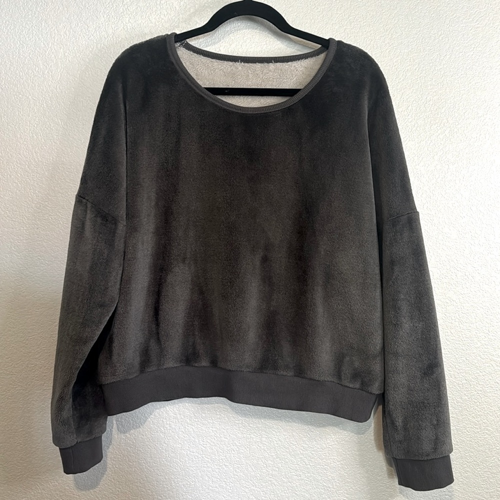 PJ Salvage Women’s Faux Fur Sweater Size Large